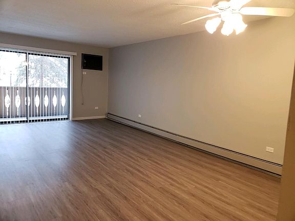 4th image of 14 Parkside Ct APT 5