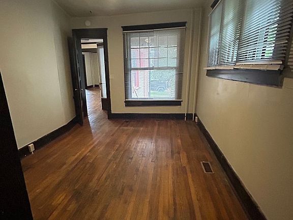 3rd image of 1018 Brown St #1018