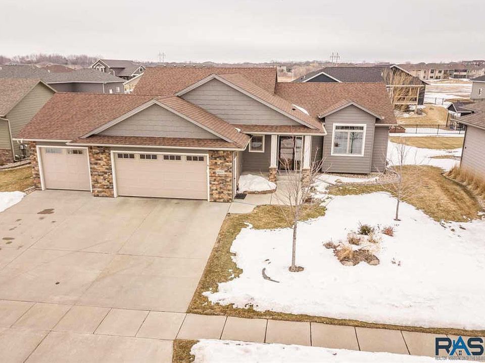 1st image of 8505 S Quiet Oak Cir
