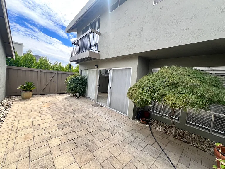 111 Escobar Ct — Photo 5