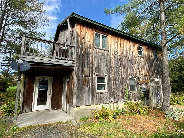 1116 Auburn Rd — Photo 1