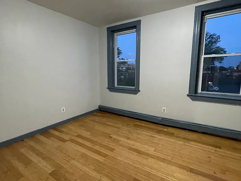 9 Ellington St #4 — Photo 5