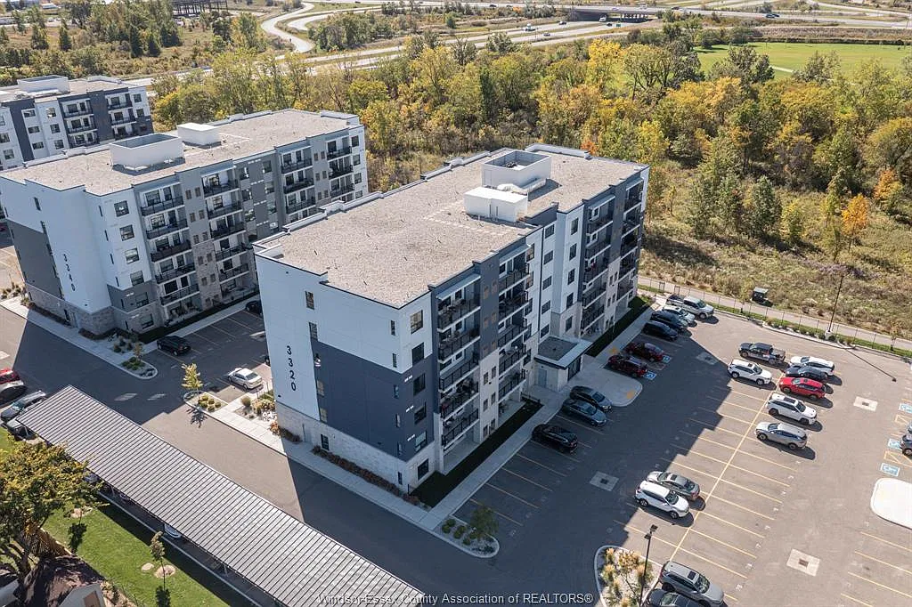 2 bed, 2.0 bath, $2,100 — Photo 4