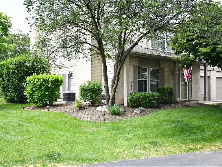 121 Cammeron Ct — Photo 17