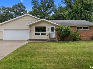 120 Field Grove Ct, East Peoria, IL 61611