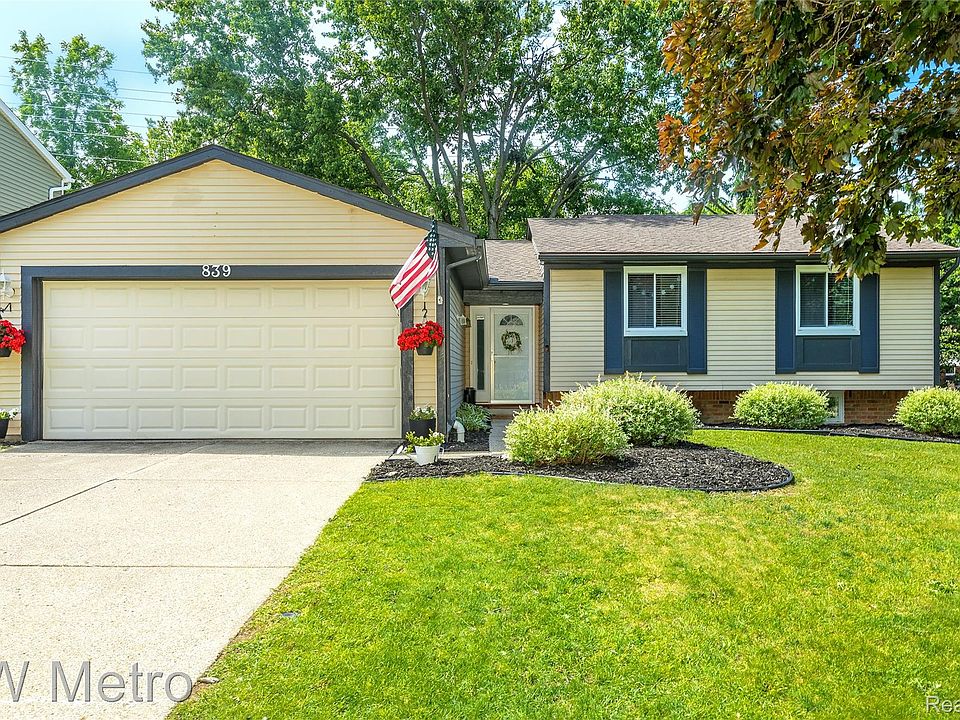 1st image of 839 Dressler Ln