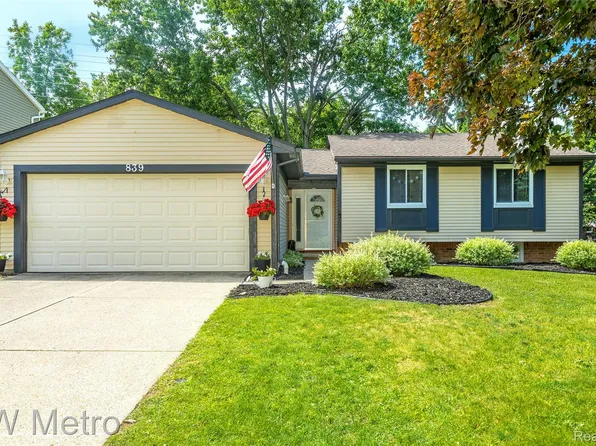 839 Dressler Ln, Rochester Hills, MI 48307