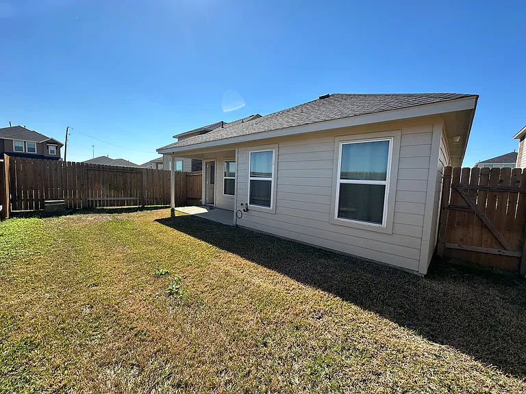 15515 Sailpoint Ln — Photo 27