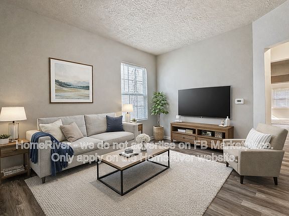 2nd image of 832 S 38th St