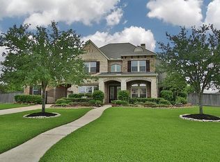 17811 Fairhaven Lake Dr, Cypress, TX 77433