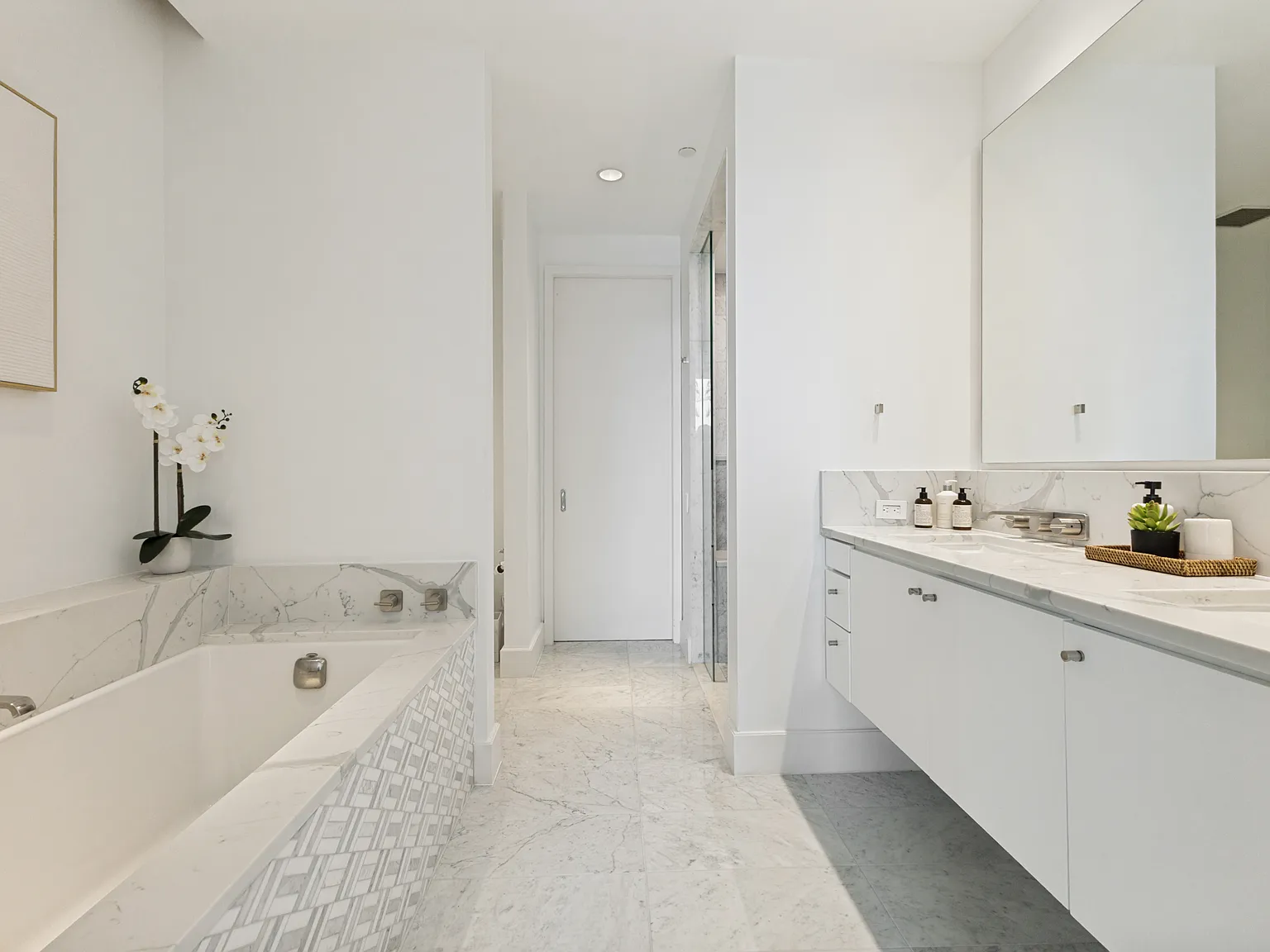 2 bed, 1883 sqft, $6,000 — Photo 4