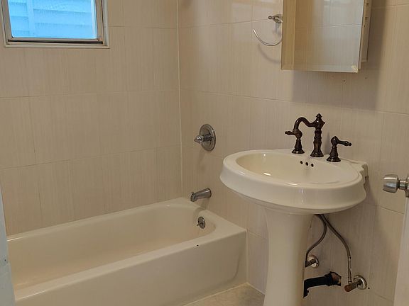 5th image of 519 Summer Ave Floor 2