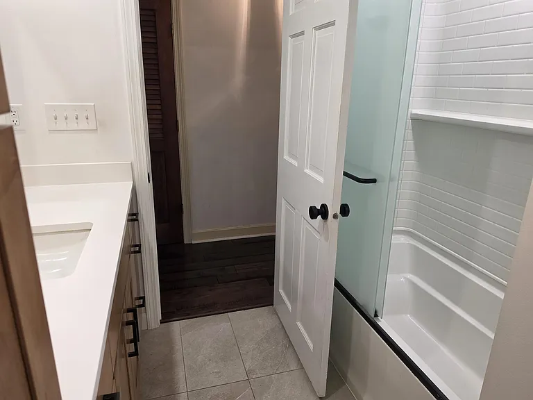 51 Eastern Ave — Photo 24