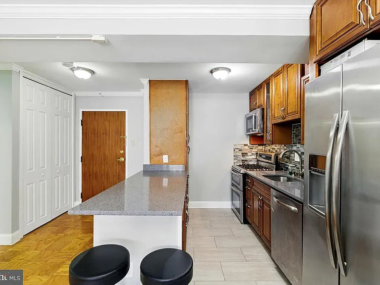 730 24th St NW #715 — Photo 2