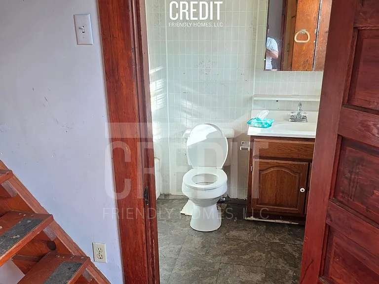 135 E Pine St — Photo 8