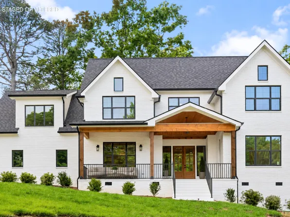 1825 Sawyer Farms Ln, Signal Mountain, TN 37377