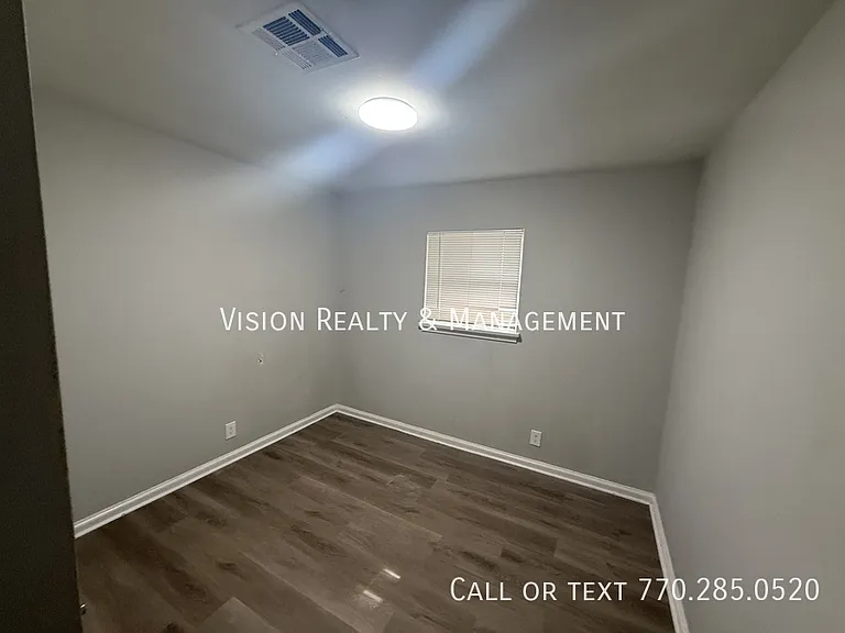 133 Salem Dr — Photo 8