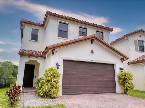4th image of 3534 SW 92nd Avenue