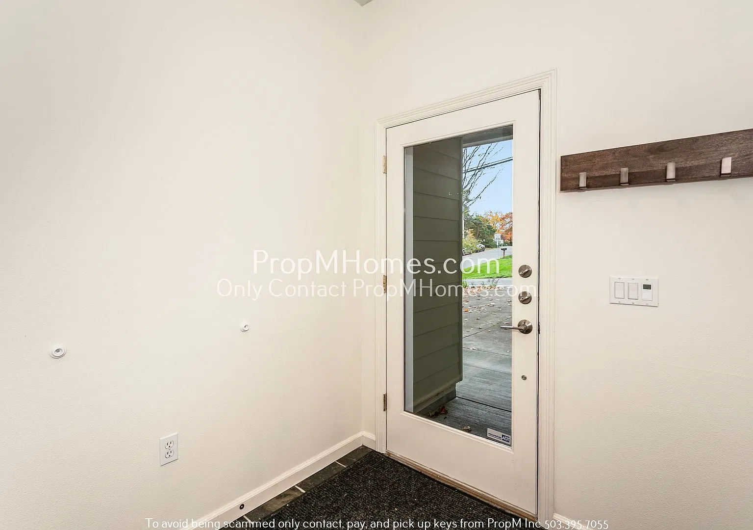 Spacious Hillsdale Home with Private Balcony, Garage & Central A/C! — Photo 4