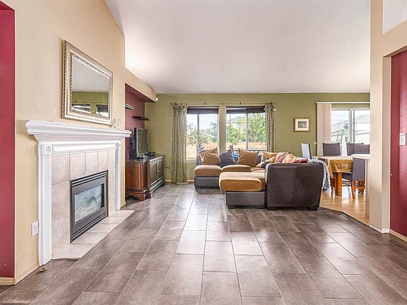 2nd image of 1903 N Salmon River Ln