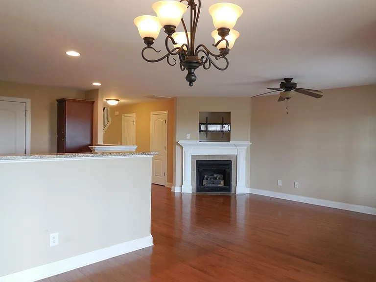 341 Coldwater Dr — Photo 7