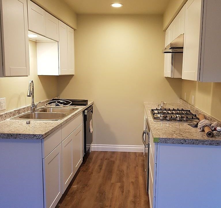 1st image of 3341 Hilltop Dr