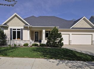 963 Fox Knoll Dr SW, Rochester, MN 55902