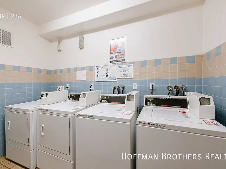 251 Robinson St #107 — Photo 6