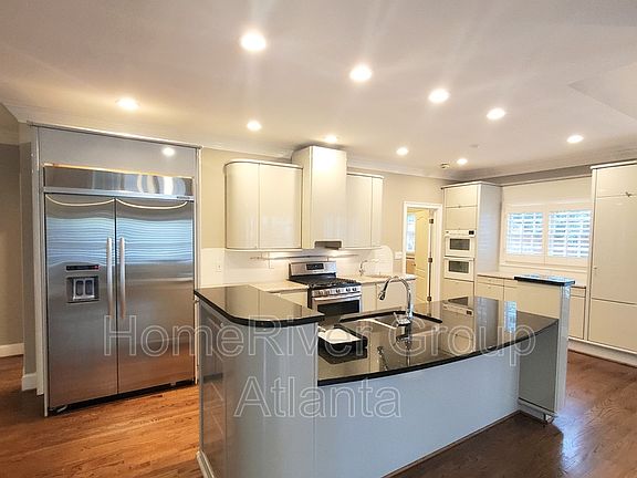 4th image of 3871 River Mansion Dr