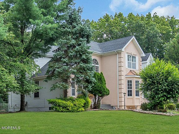 2nd image of 26 Tuscany Drive