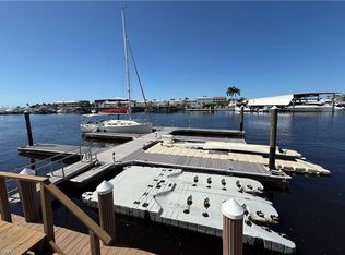 800 River Point Dr APT 534, Naples, FL 34102