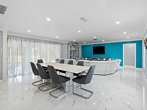 3rd image of 7328 Saint Andrews Rd