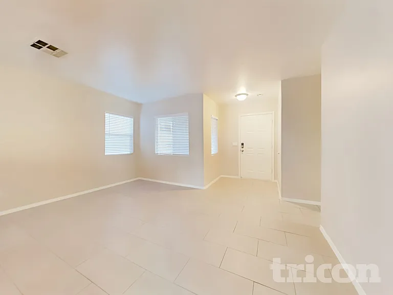 22244 W Sonora St — Photo 3