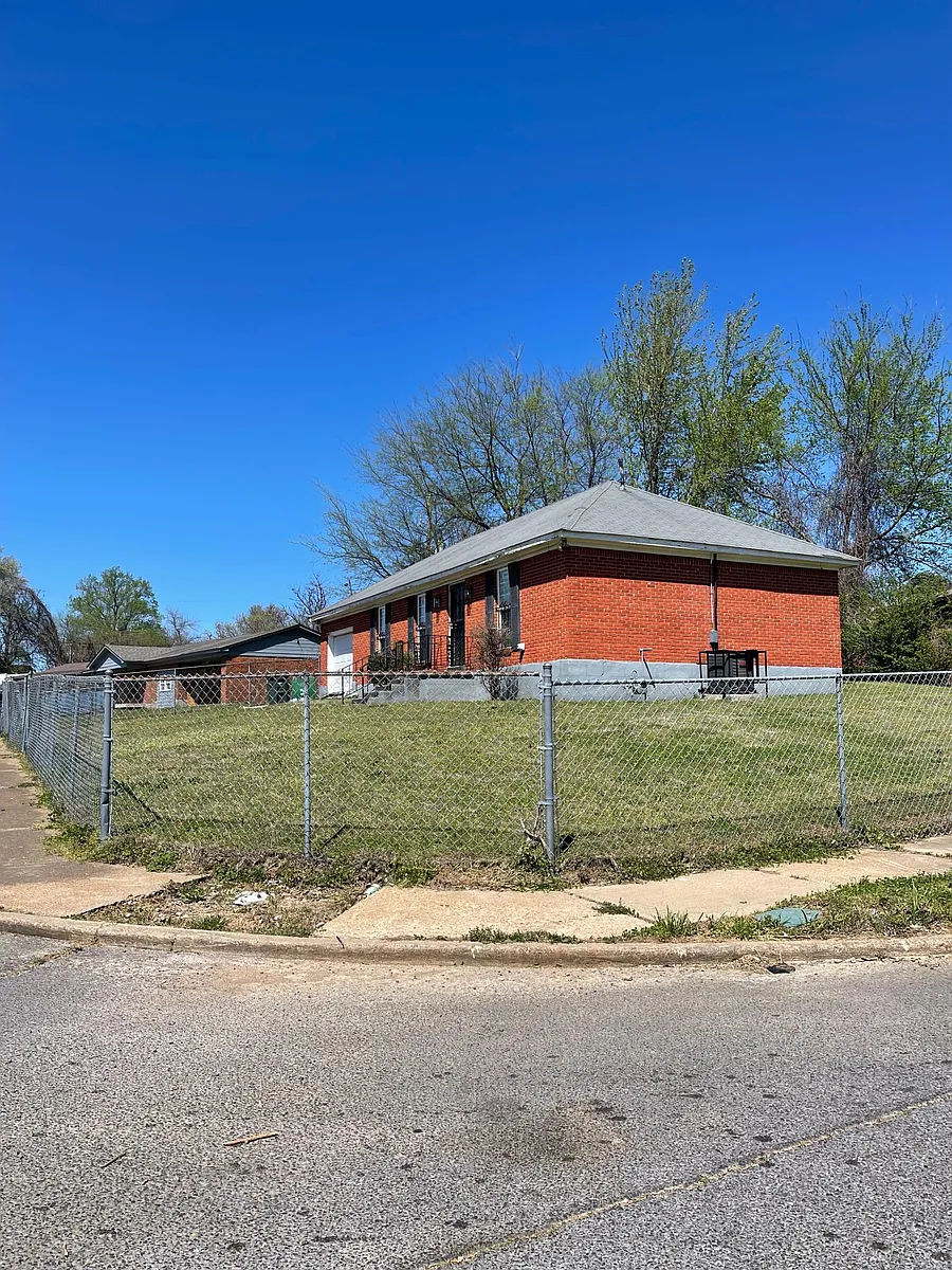 Building Photo - 2528 Bridgeport Dr