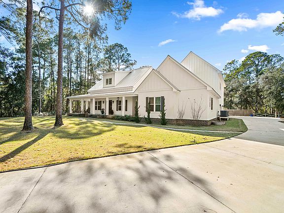 4th image of 279 Smith Dr