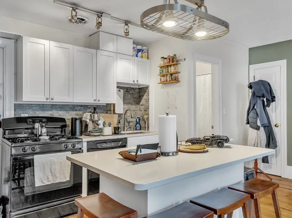 16 Hancock St APT 5R, Boston, MA 02114