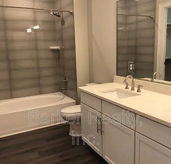 414 S White St #203 — Photo 6