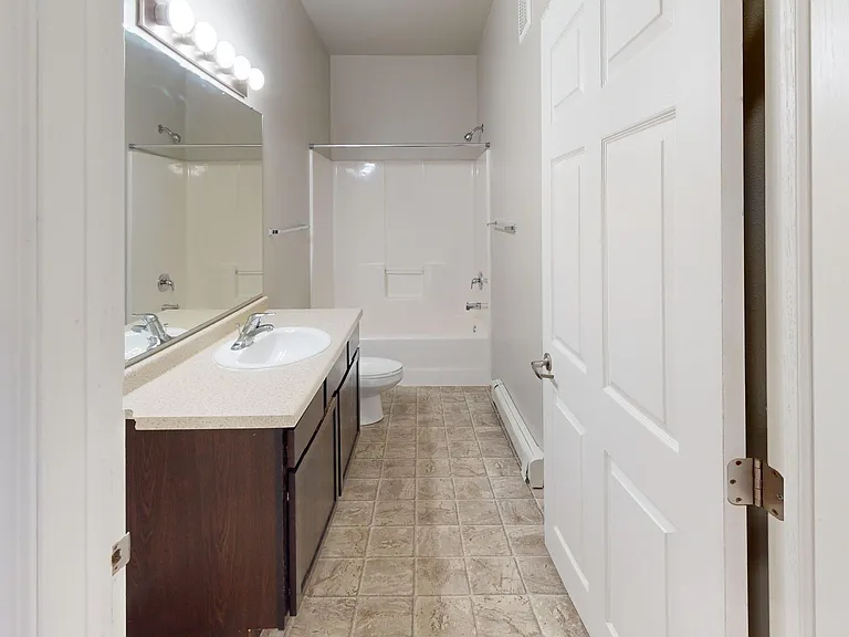 Crystal Creek Apartments — Photo 45