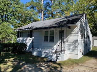 804 Saunders St, Raeford, NC 28376