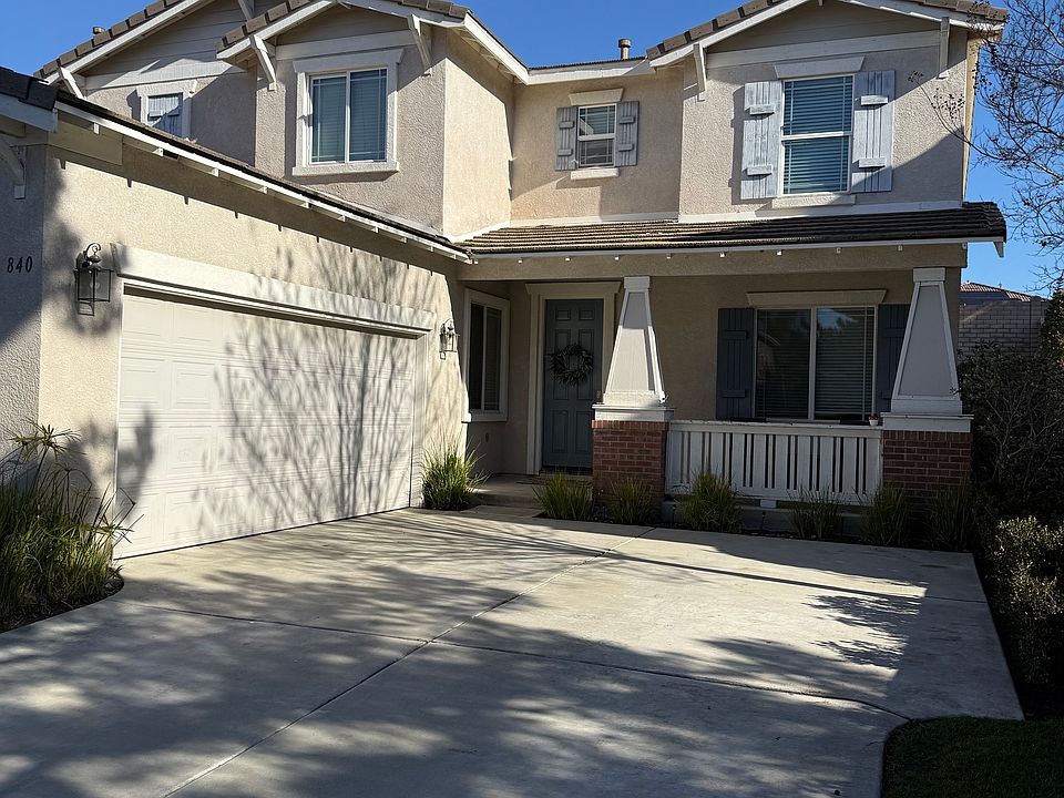 2nd image of 840 Avenida Abeja
