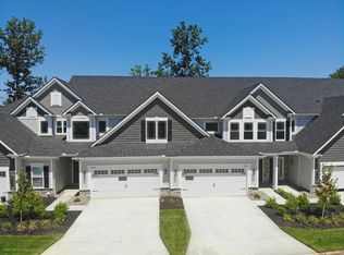 32028 Tuscan Ln, Avon Lake, OH 44012