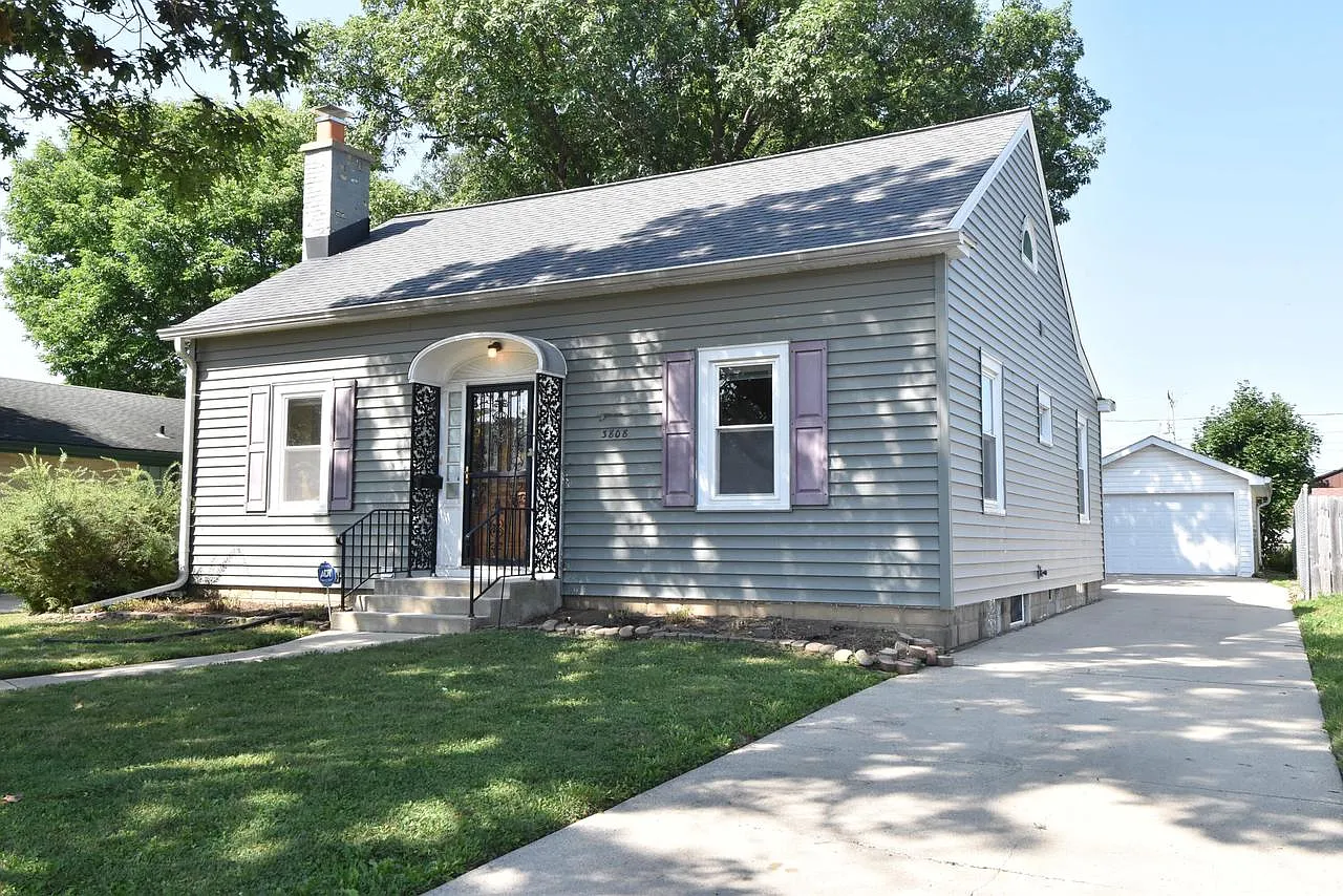 3808 21st AVENUE photo 1