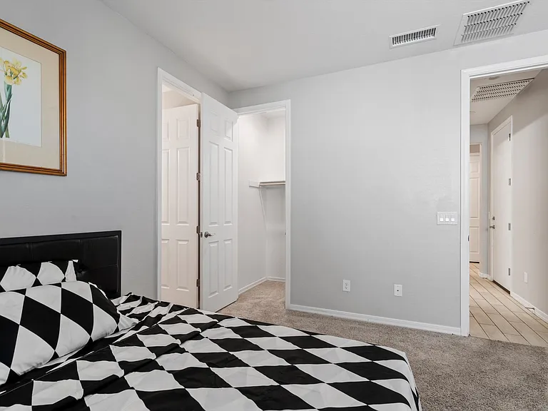 10904 W Harrison St — Photo 11