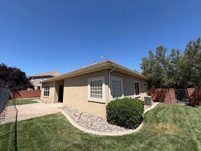 519 W Harvest Ln — Photo 26