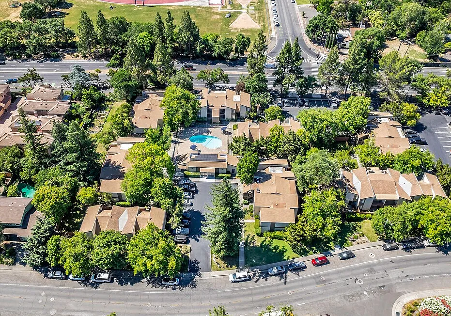 Photo 2 of 25 - Alvarado Parkside - Davis, CA Building Photo - Alvarado Parkside