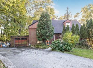 15 Wayne Way, White Plains, NY 10607