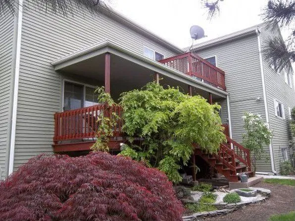 36 Country Club Ln #A, Milford, MA 01757
