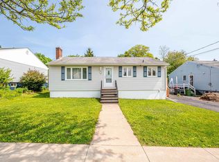 22 Moira St, Dartmouth, NS B3A 3K7