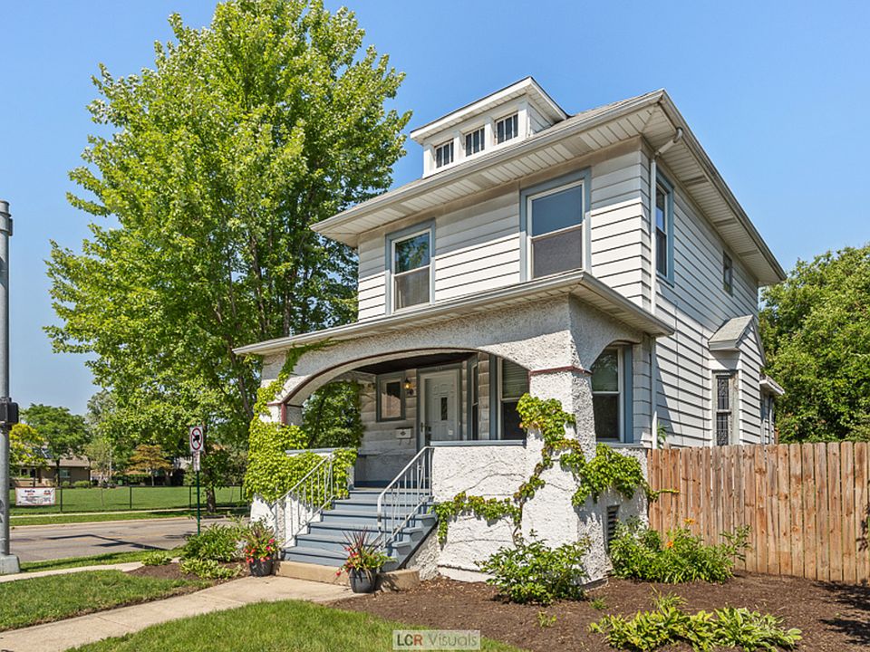 1st image of 700 S Oak Park Ave