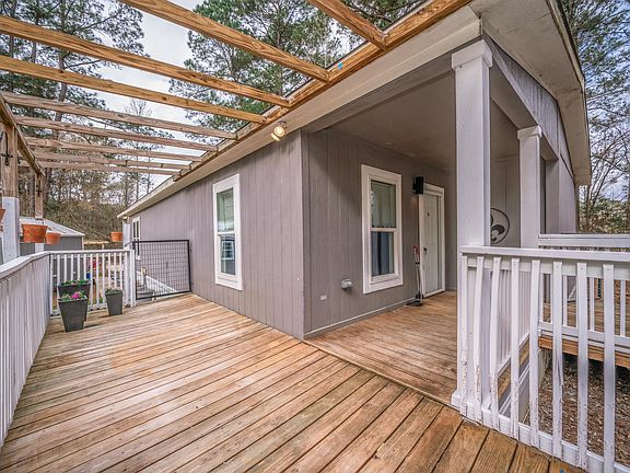 5th image of 9461 Begonia Rd